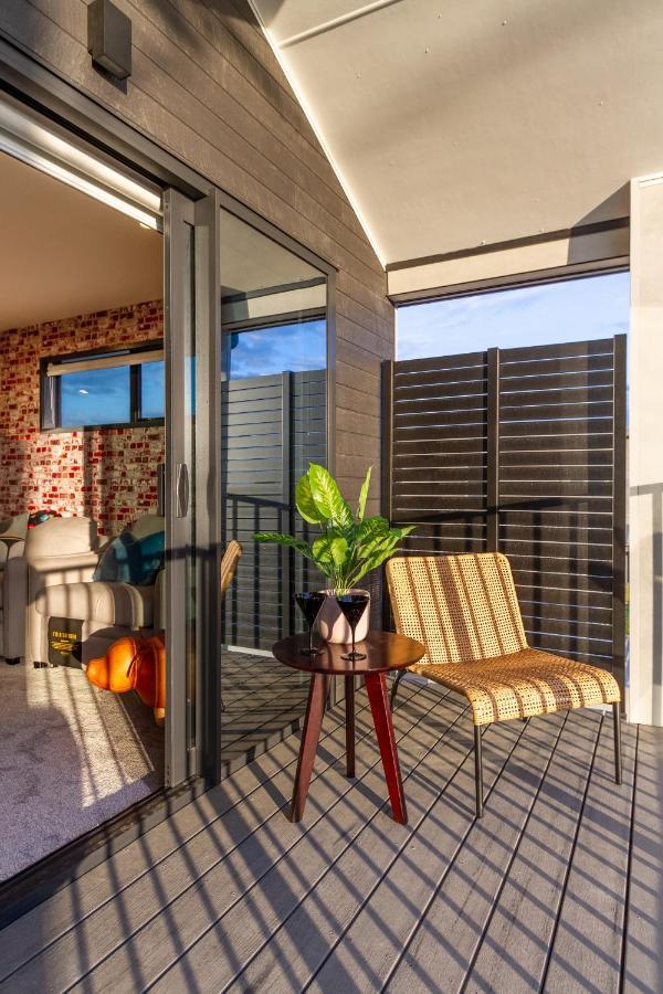 Okioki - Seaside Escape Apartment Christchurch Exterior photo